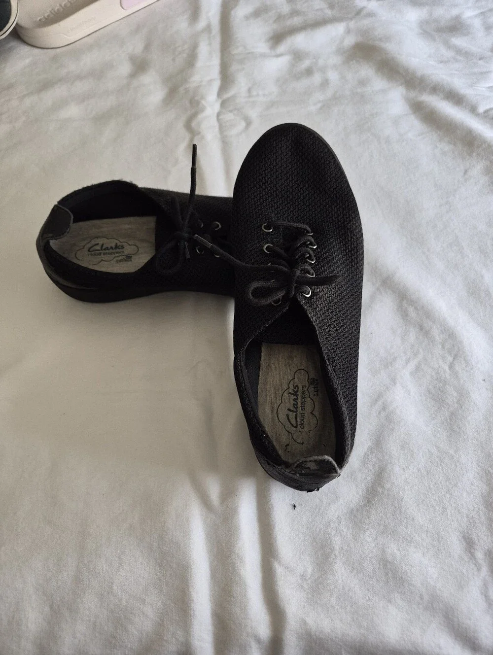 Clarks Women's Black Casual Sneaker